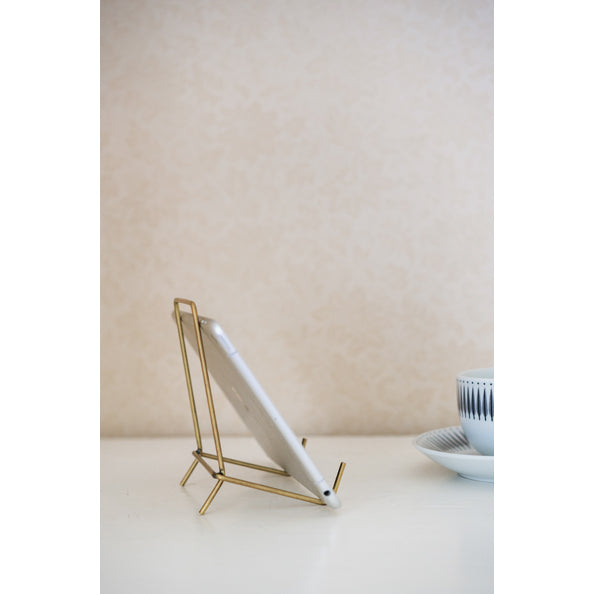 The Portrait Brass Stand