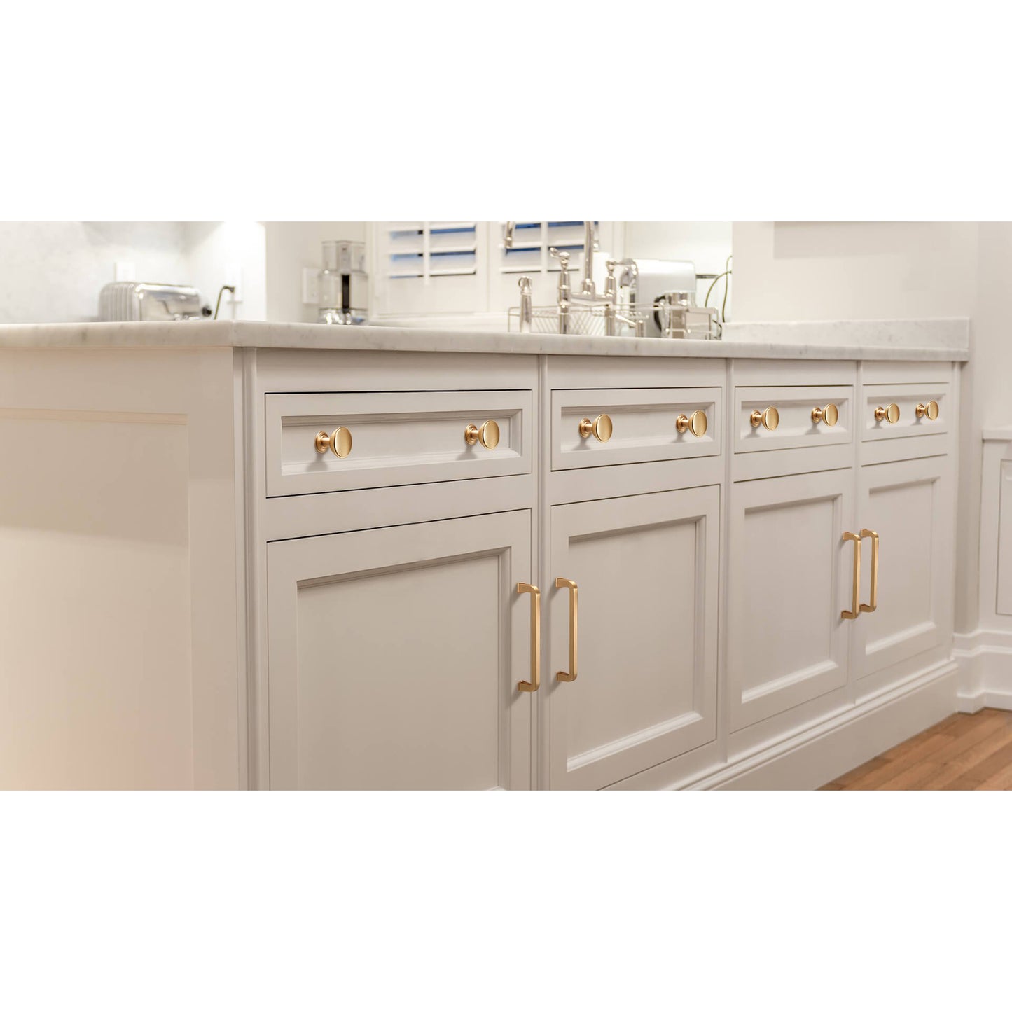 Lagos Pull in Brushed Brass