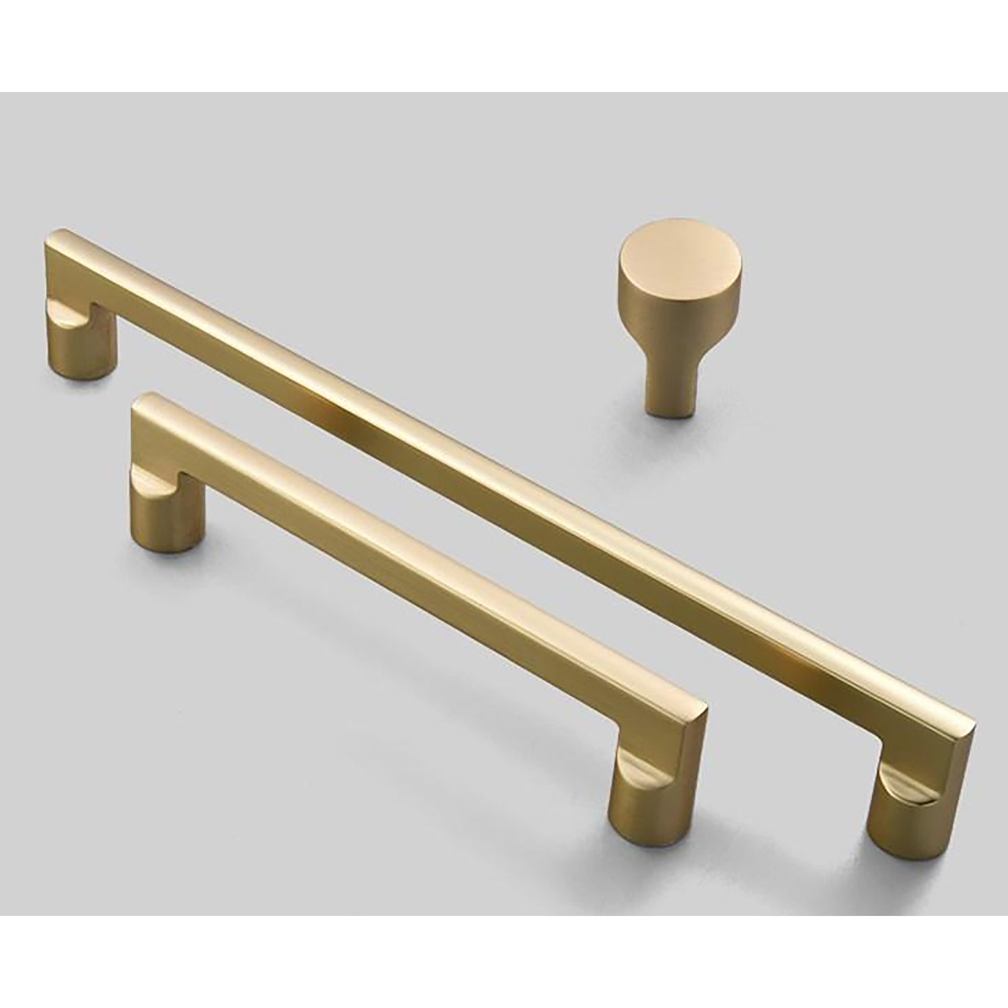 Tirana Pull in Brushed Brass