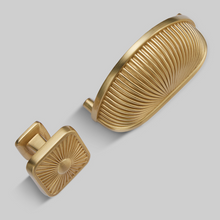 Load image into Gallery viewer, Goa Pull in Brushed Brass
